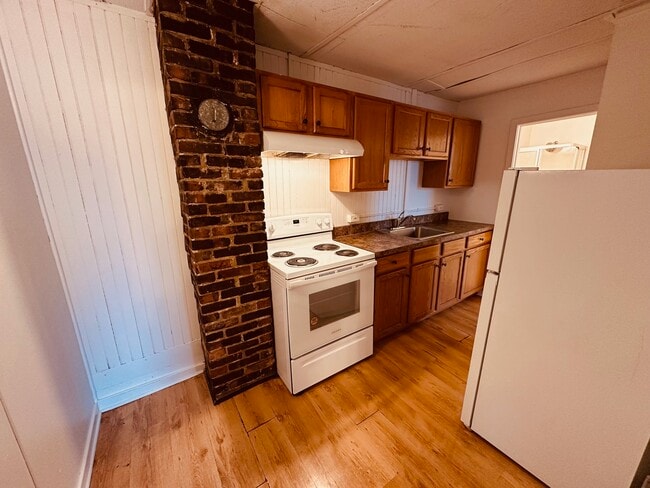 Photo - 361 W Market St