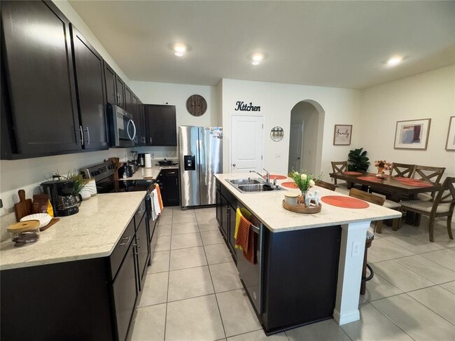 Photo - 2922 Boxwood Grove Row