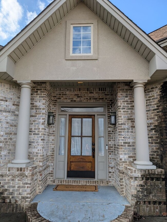 Photo - 461 Belmonte Dr