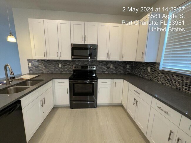 Photo - 8581 Agate St