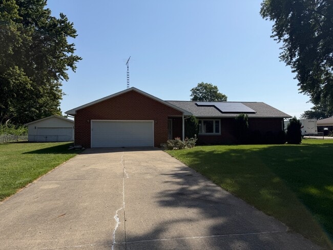 54 Longview Dr