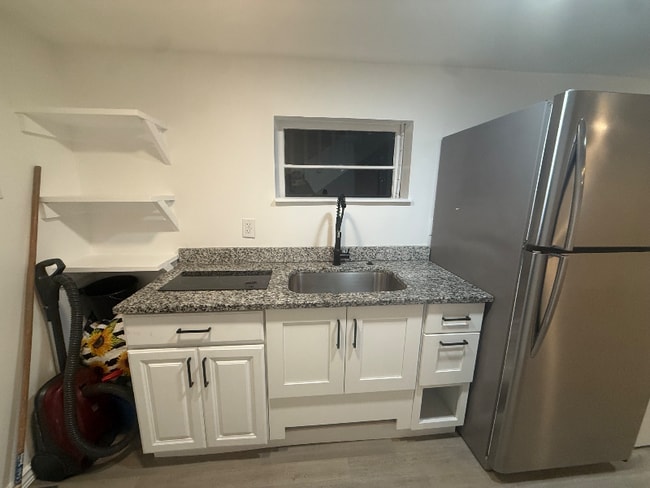 Photo - 10710 Rosehaven St