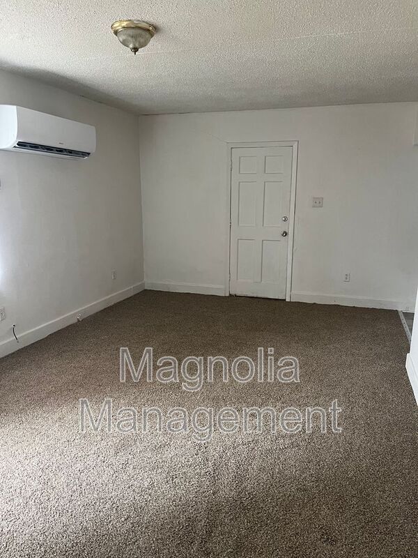 Photo - 448 Mason St