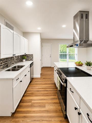 542 Hanover Dr