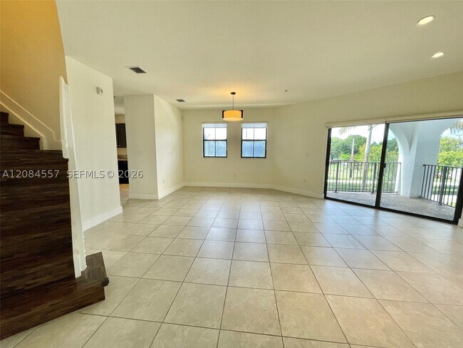 Photo - 10600 NW 88th St Unit 204