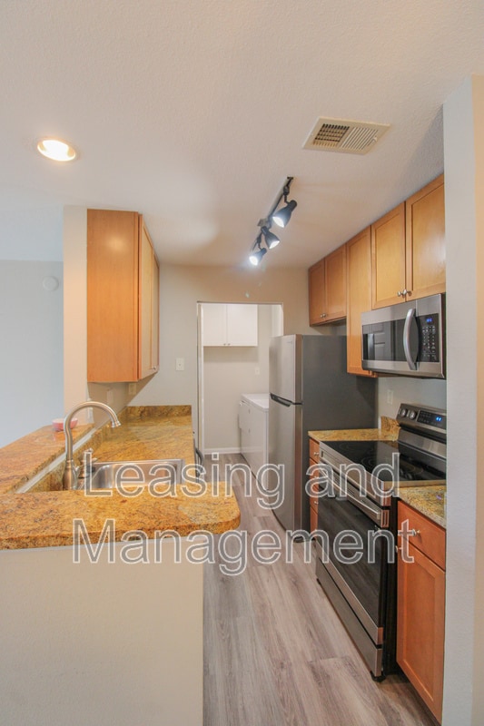 Photo - 271 Alexandra Dr Unit 12