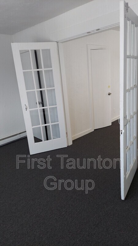 Photo - 9 Cedar St Unit 2 left