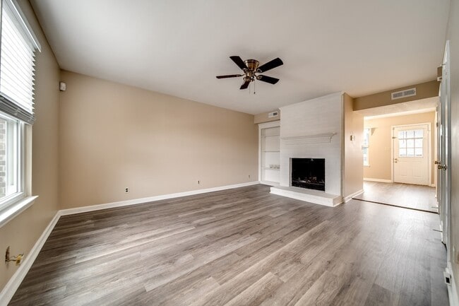 Building Photo - 219 Edgewood Dr Rental