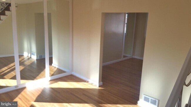 Photo - 3612 Winona St