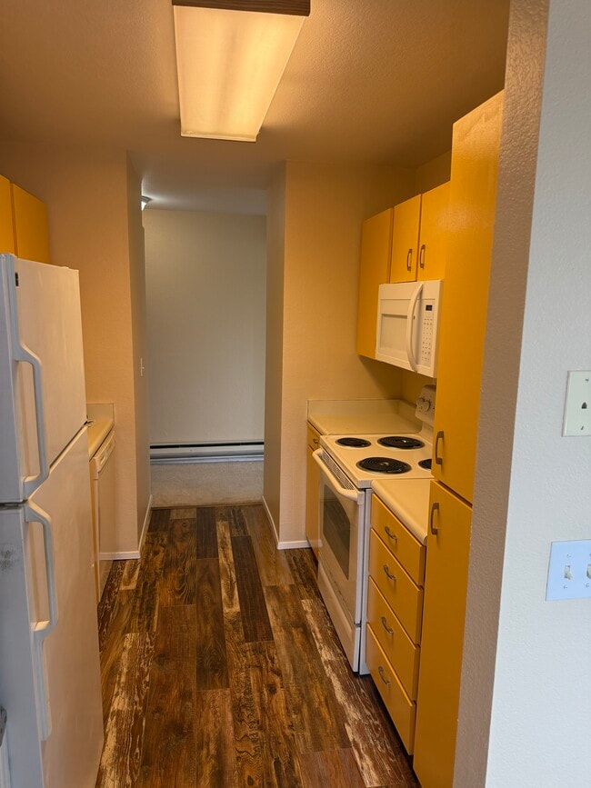 3815 Richmond_Suite B_Arrendamiento - 1602 Naval Ave Unidad 31