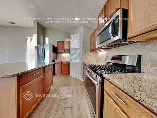 Photo - 78 Fallen Oak Tr