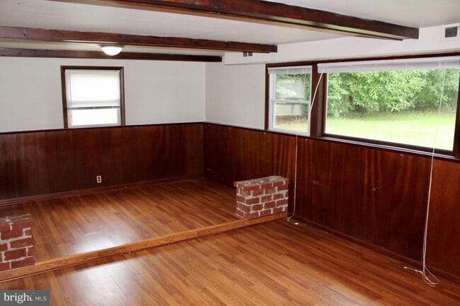 Photo - 608 Whitman St