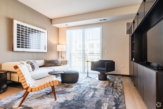 2BR, 2BA - Living