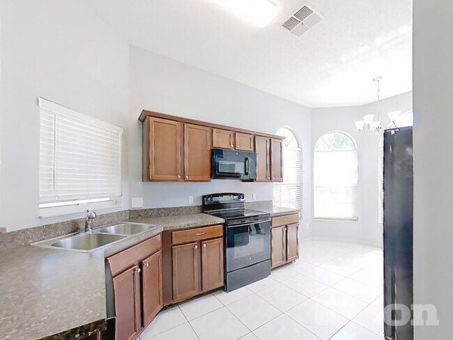 Photo - 441 Briar Bay Cir