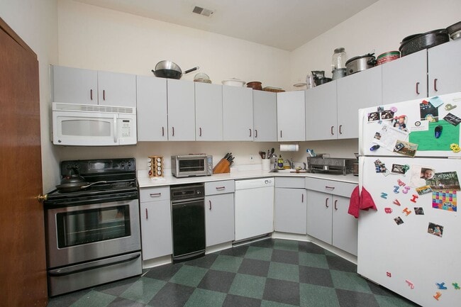 Photo - Charming Old City Apartments Unit 6