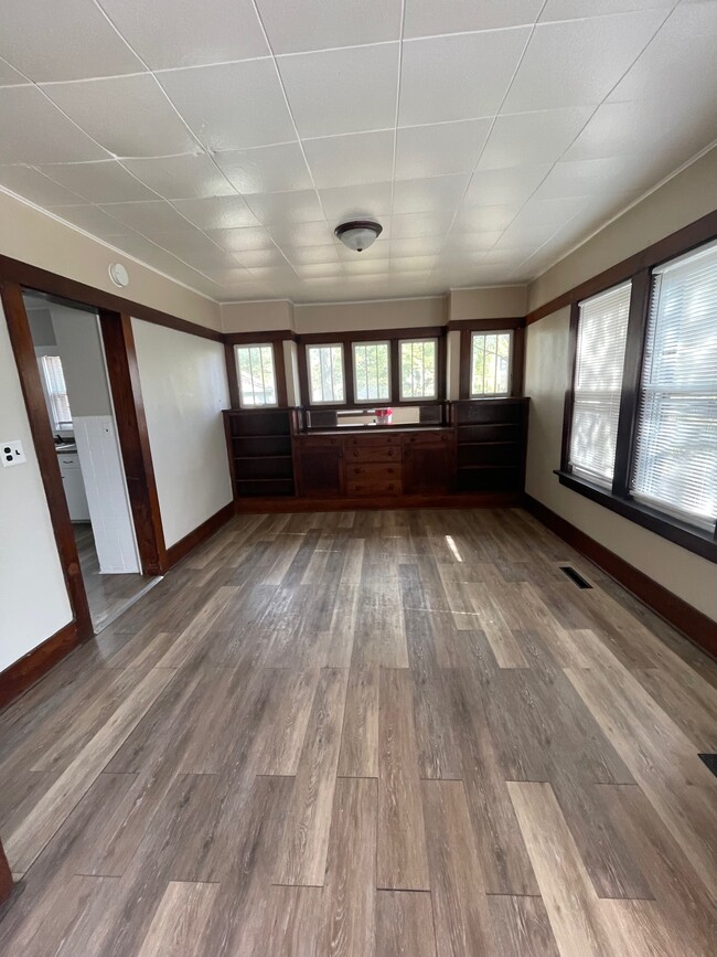 Photo - 1337 Nelson Ave