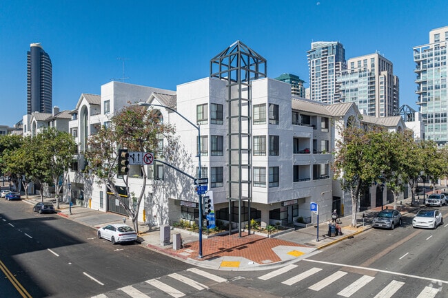 606 3rd Ave San Diego, CA 92101 - Market Street Square