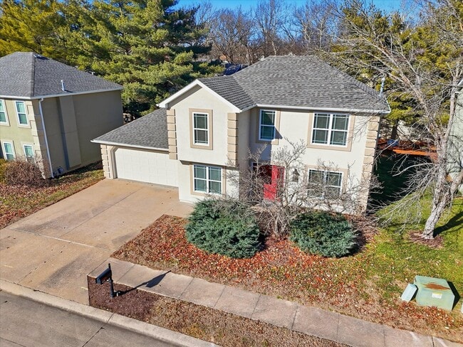 Photo - 421 S Village Cir