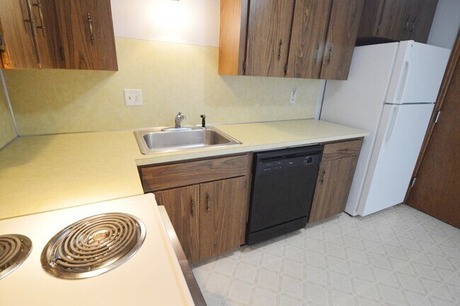 Photo - Holden Condo: 1 Bed 1 Bath