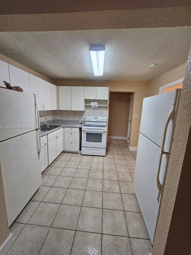 Photo - 2990 SW 15th Ave Unidad 2990