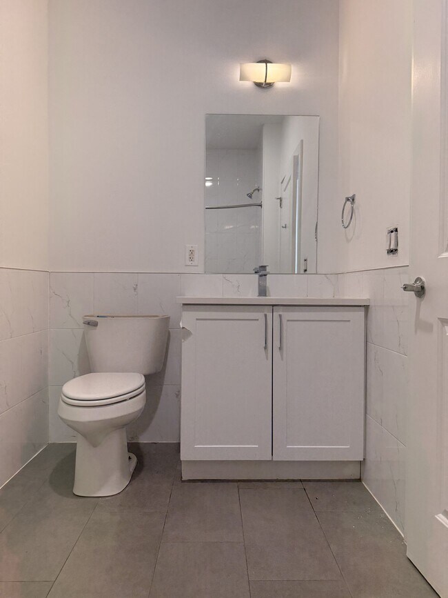 Photo - 429 Bergen Ave Unidad 311