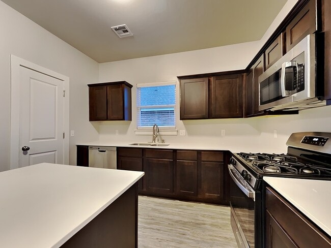 Photo - 14308 Peach Tree Dr