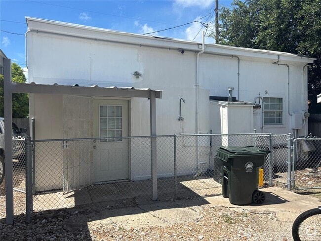 Building Photo - 1924 Avenue O 1/2 Rental