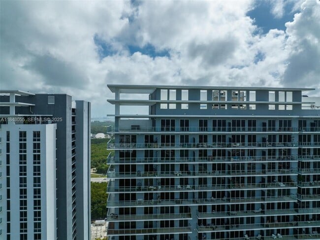 Photo - 16385 Biscayne Blvd Unit 4