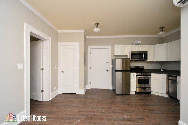 Photo - 820 W Lakeside Pl Unit A00C