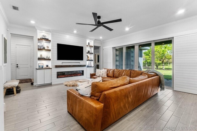 Photo - 981 Castaway Ct