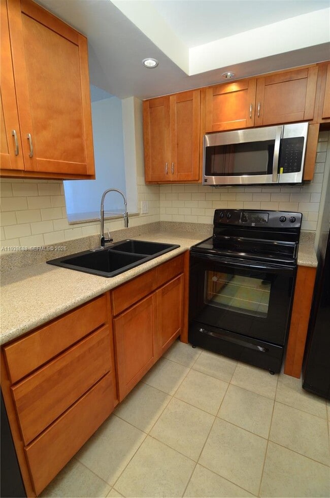 Photo - 2935 NE 163rd St Unit 5U