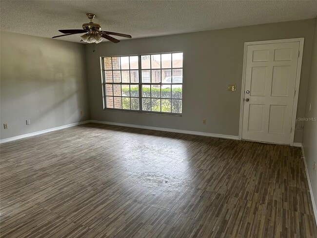 Photo - 590 Belltower Ave