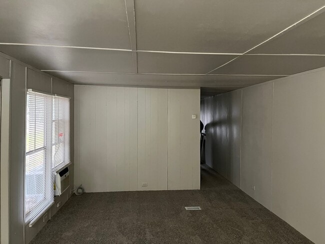 Photo - 1400 E 15th St