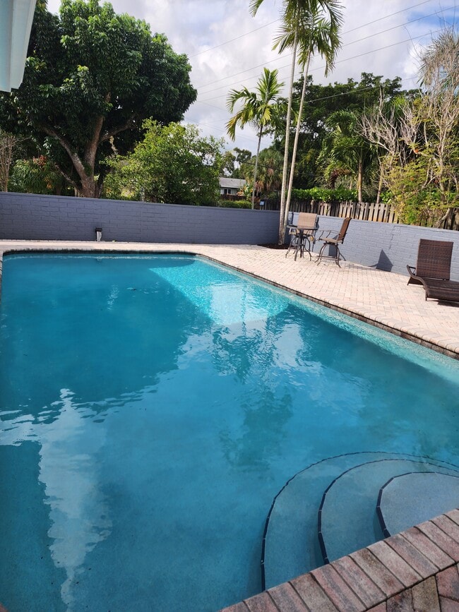 Photo - 465 S Fig Tree Ln