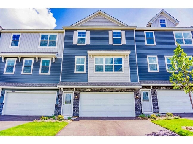 Photo - 1619 Windigo Ln