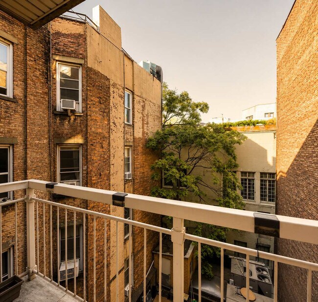 15 St Marks Pl Unit SI ID1291588P