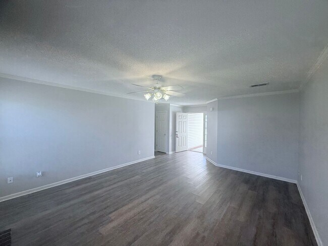 Photo - 22 Newcastle Dr