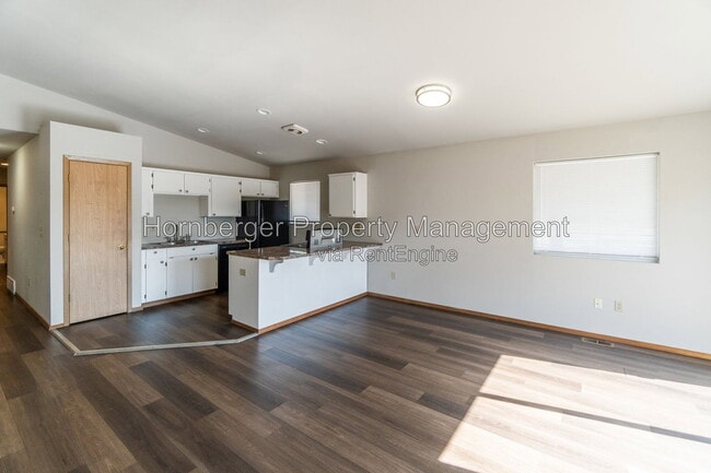 1501 N Regal St