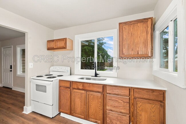 Photo - 1605 Pineview Rd
