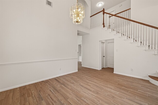 Photo - 3206 Shadowfern Ct