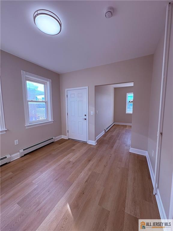 Photo - 402 Lawrence St