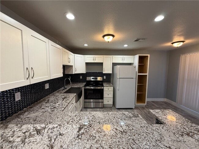 Photo - 4300 N Lamont St Unit 278
