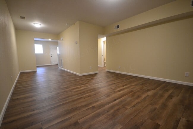 Photo - Pike Apartments Unit B