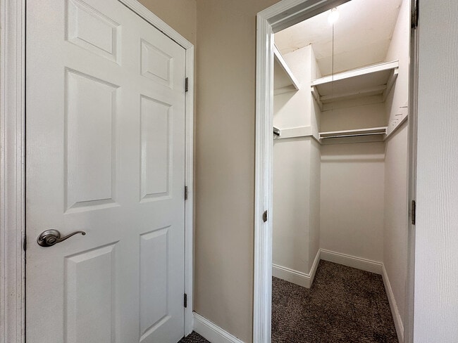 Walk-in Closets