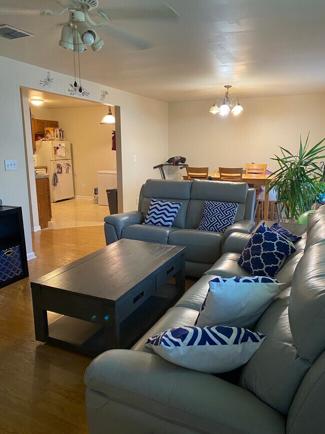 Photo - 10 Oyster Bay Rd Condo Unit G