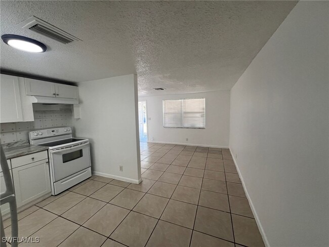 Photo - 286 Lowell Ave