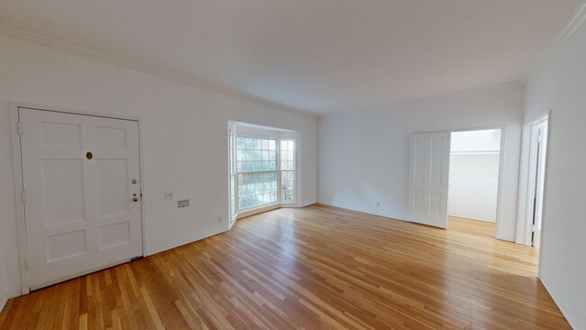 Photo - 120 Sweetzer Ave Apartment Unit 120 1/2