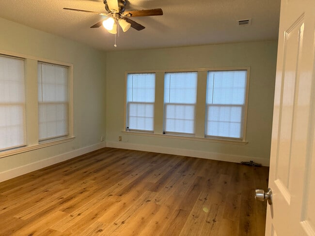 Photo - 2543 E Ann Arbor Ave