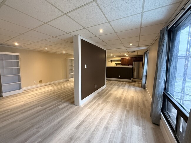 Building Photo - 400 Lutz St Unit B