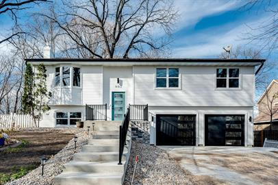 Building Photo - "Charming 3-Bed, 3-Bath Home with 1765 Sq Ft of Comfort in Excelsior!"
